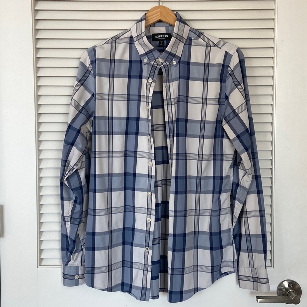 Mens small express performance dress shirt